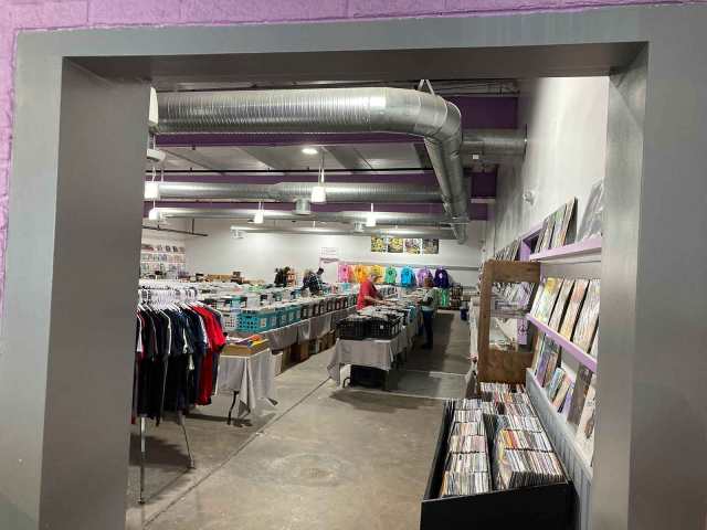 hub city vinyl room 2