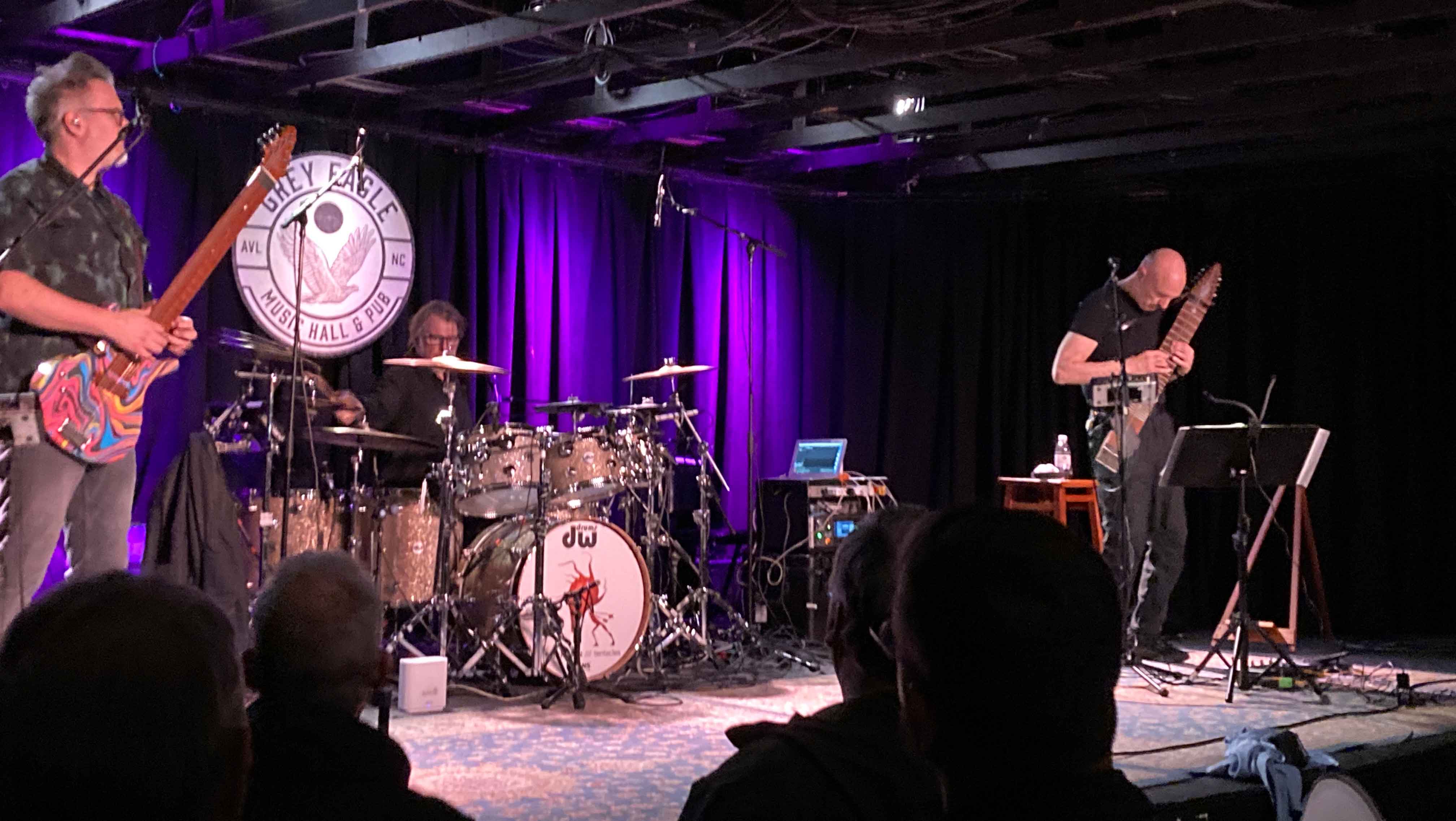 stick men grey eagle 24