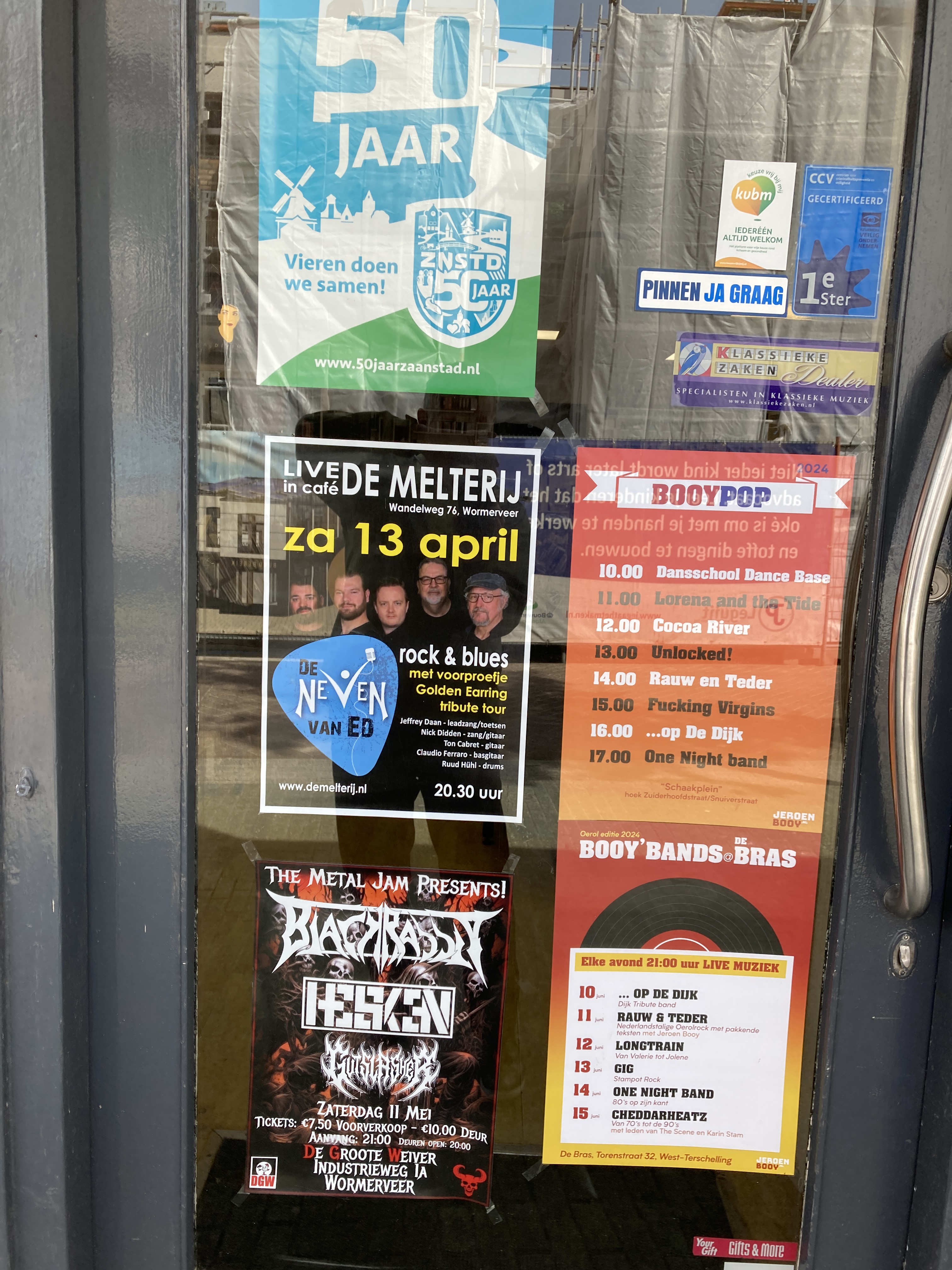 CD shop krommenie flyers