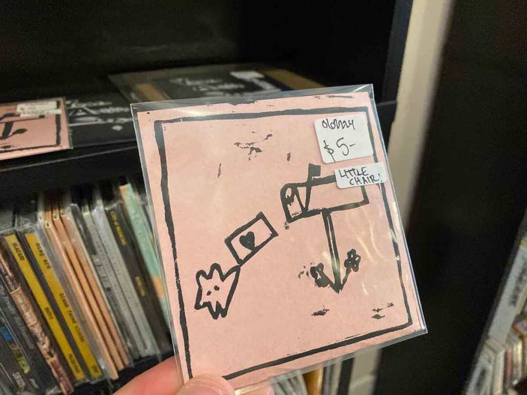 little chair CD3 - A side