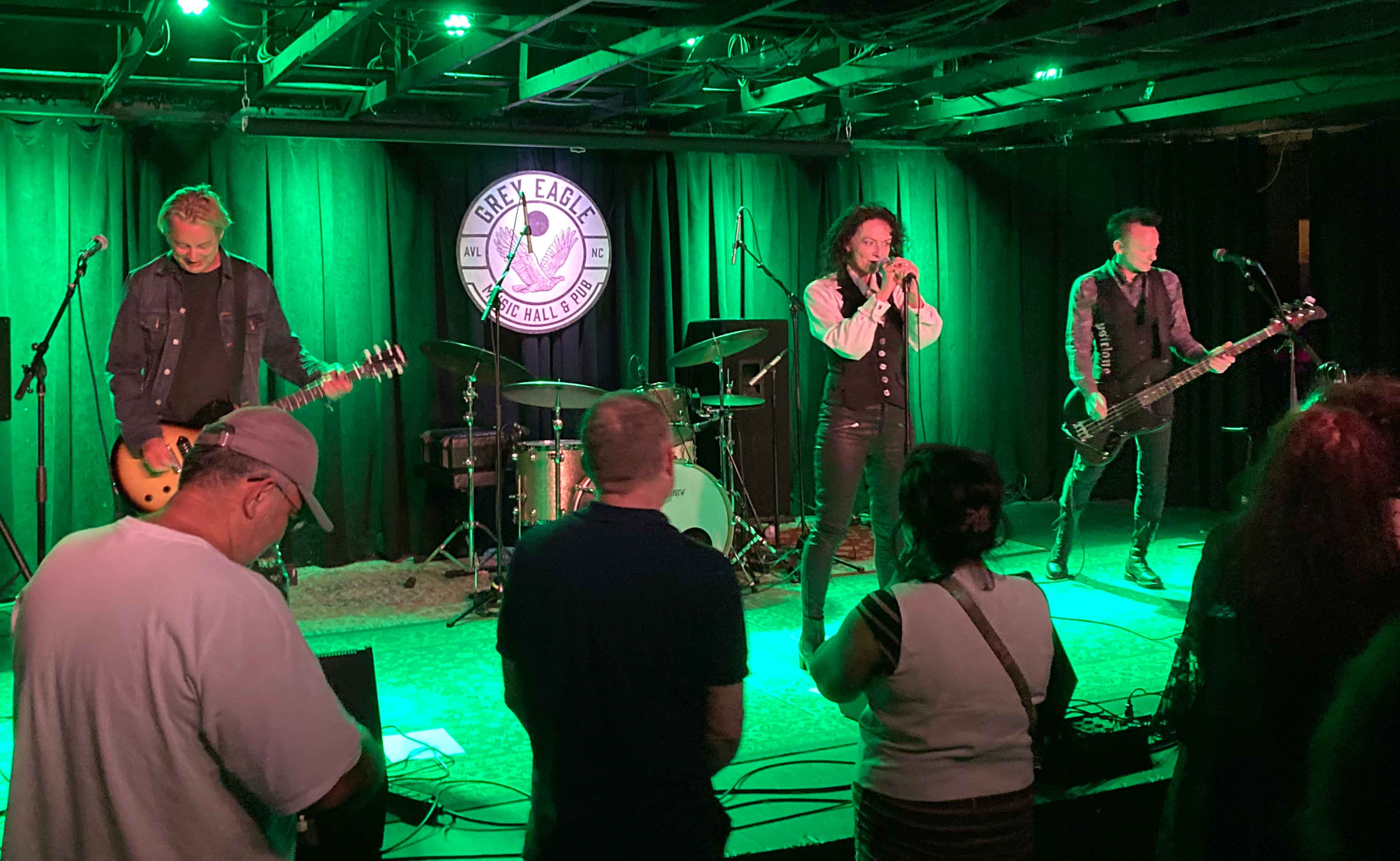 march violets grooving in green