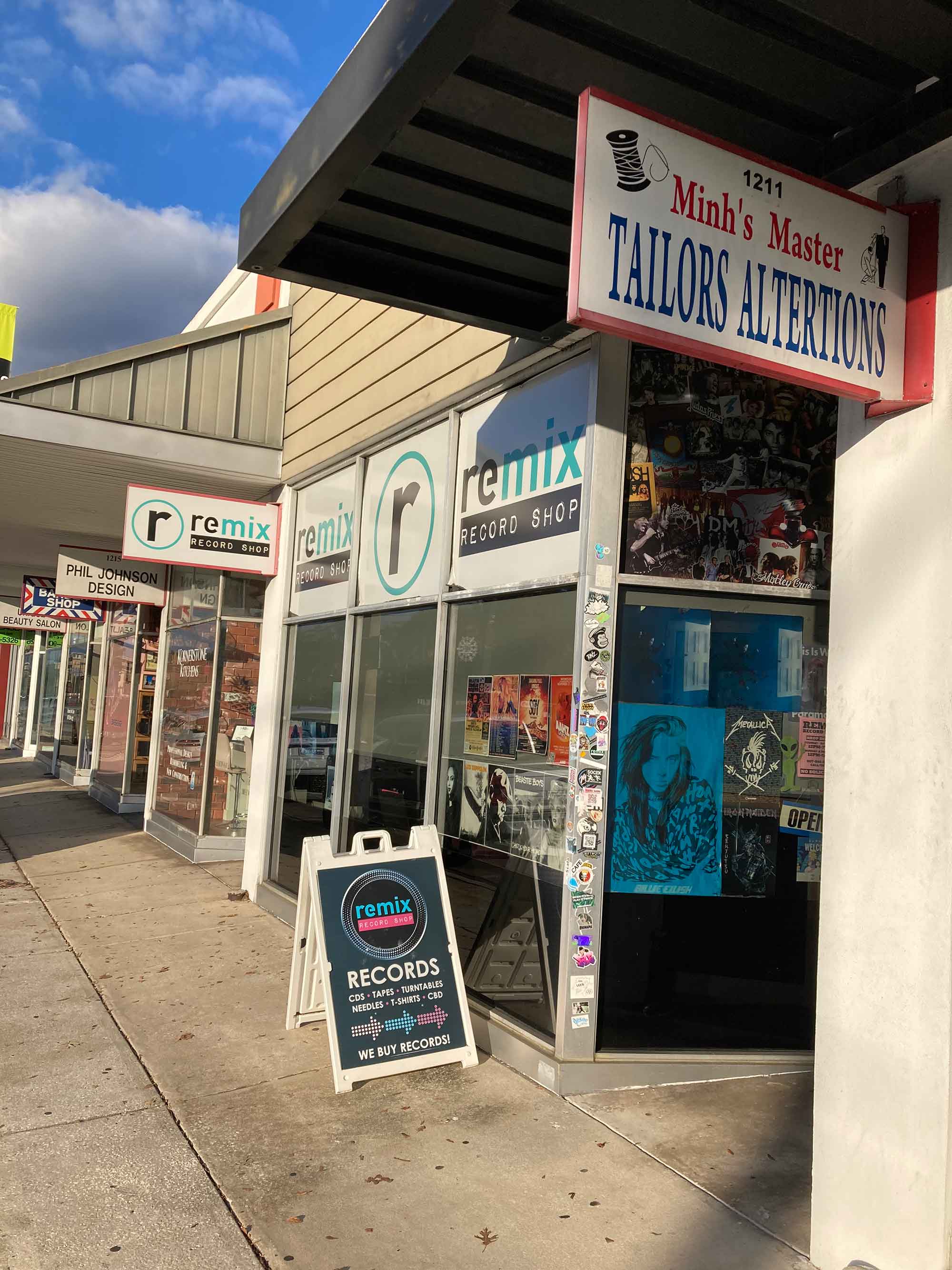 remix record shop - façade