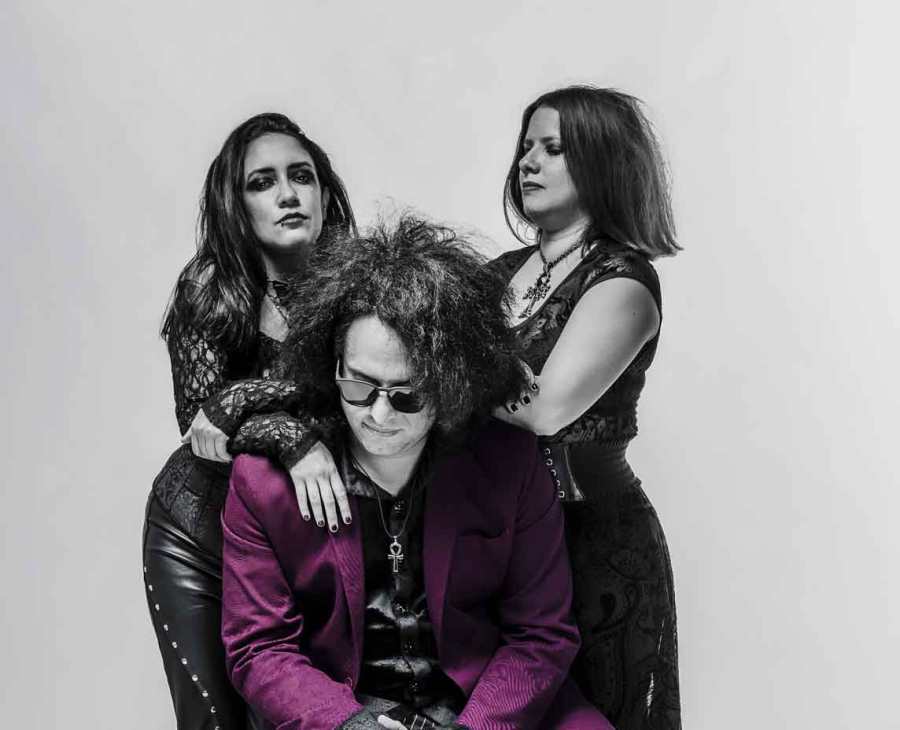 ariel maniki + the black halos