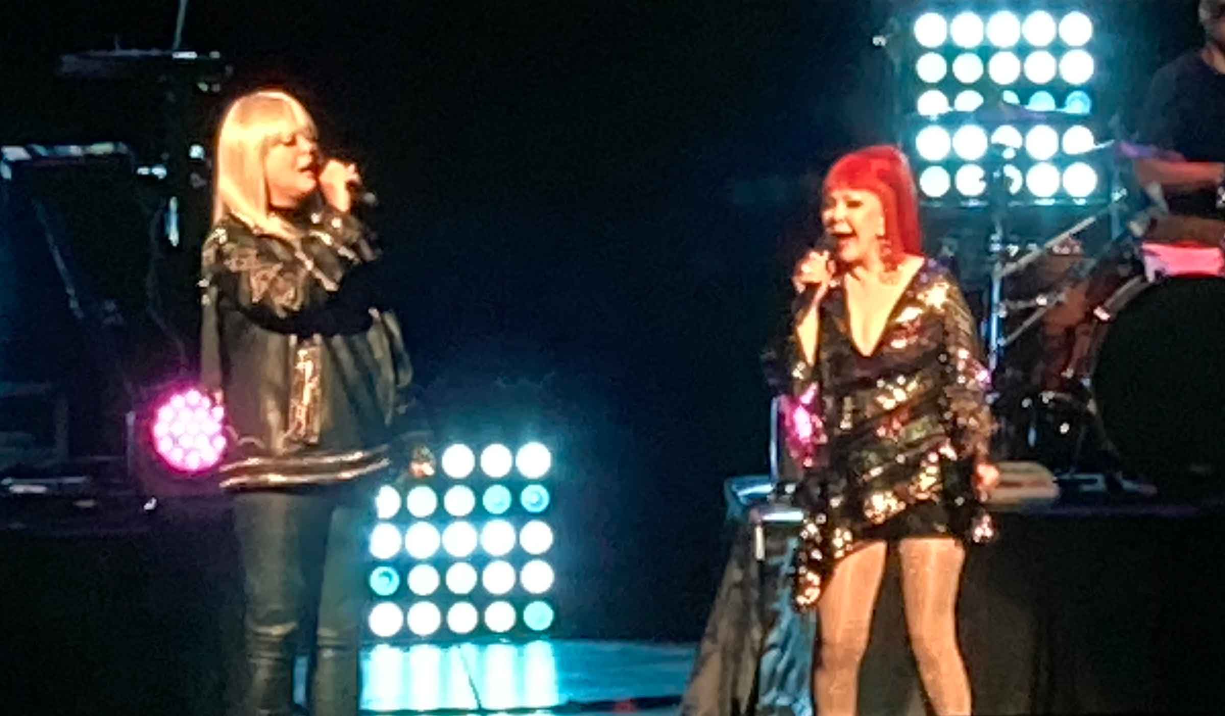 Cindy Wilson + Kate Pierson B-52's @ PNC Music Pavilion