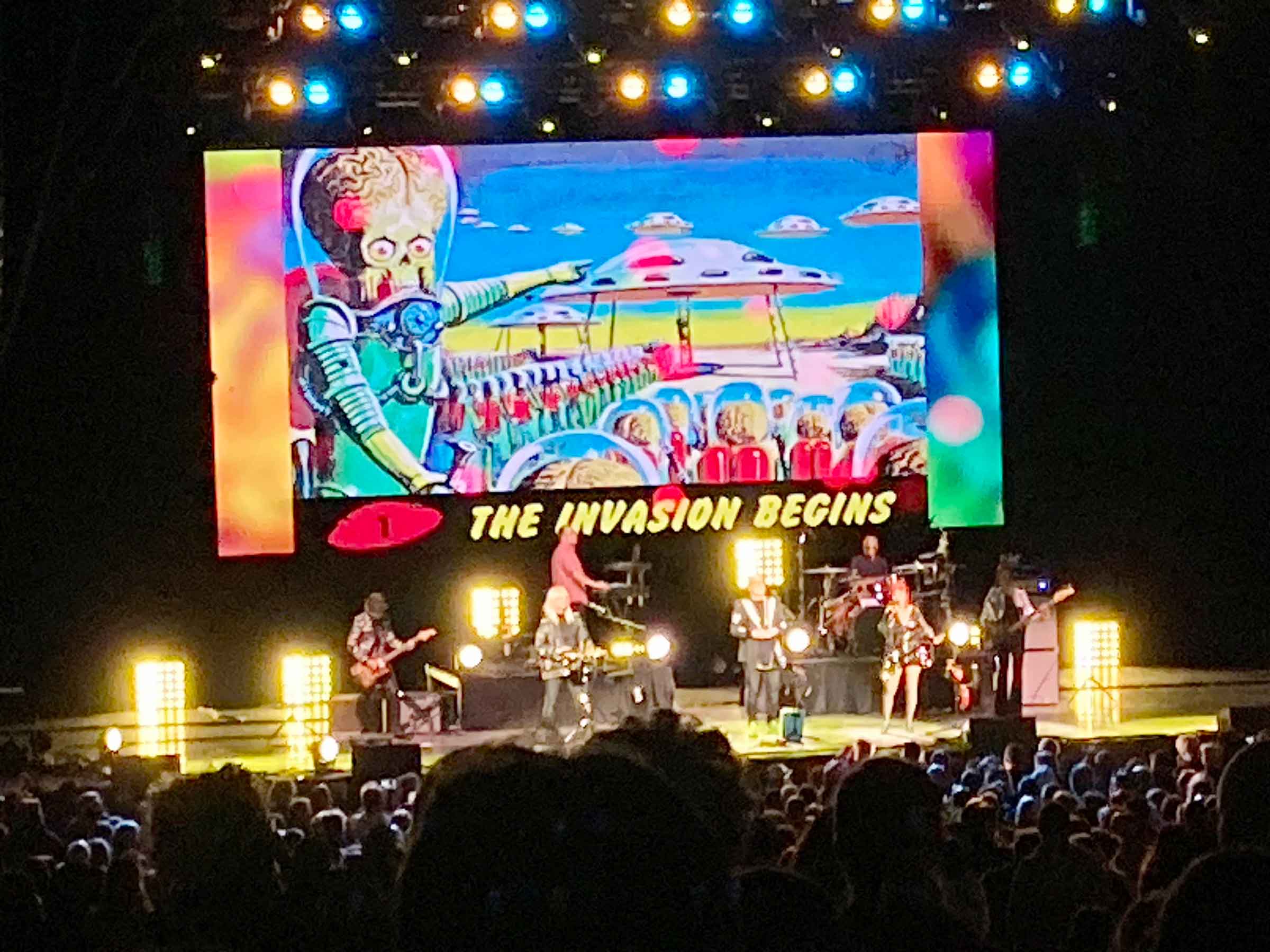 B-52's @ PNC Music Pavilion planet claire