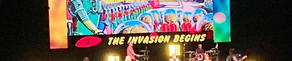 B-52's @ PNC Music Pavilion planet claire