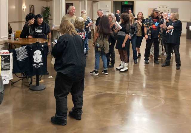 Lene Lovich meeting her fans after the Mount Dora show