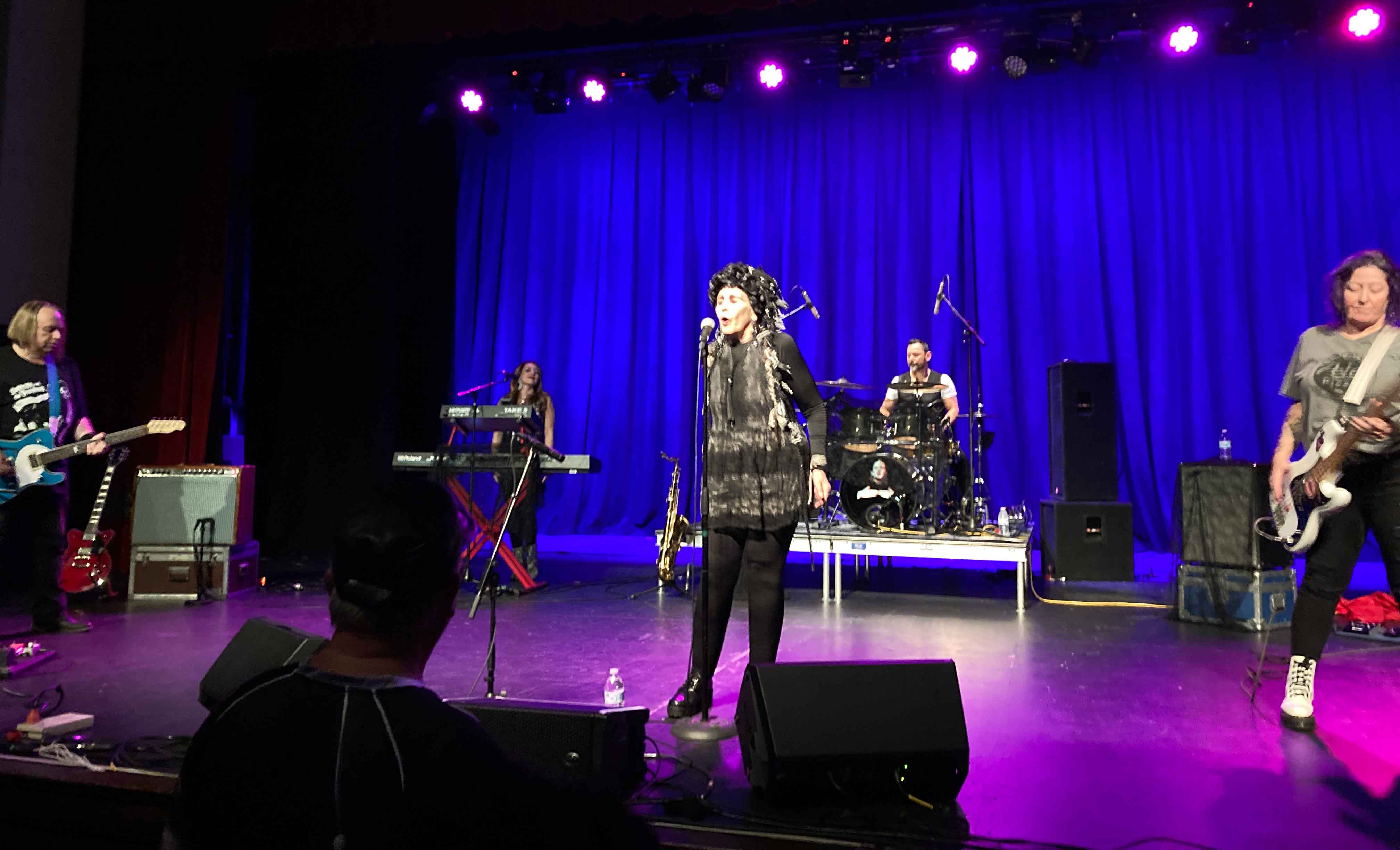 Lene Lovich Mt. dora 2025