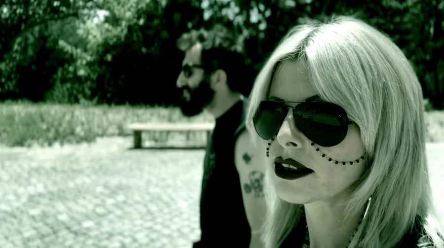 les longs adieux video still